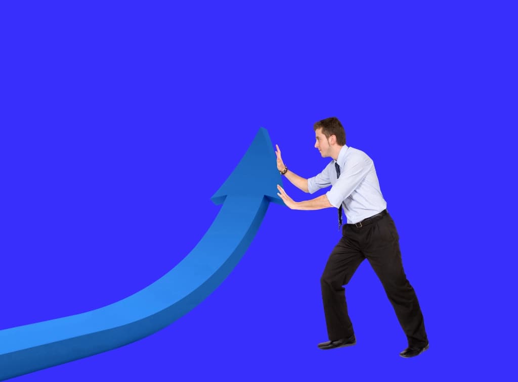 manager qui améliore sa pratique professionnelle face aux transformations